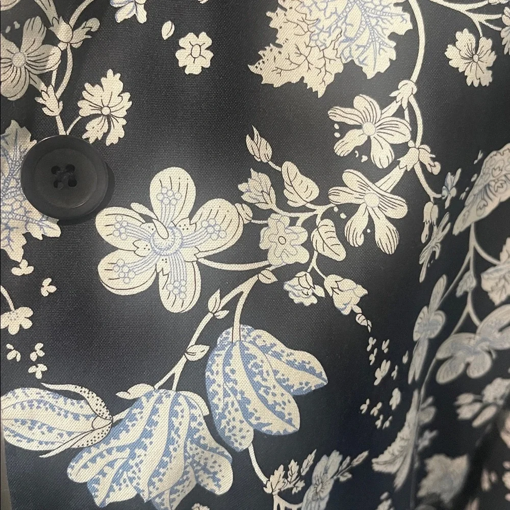 Talbots Cotton Navy And White Floral Blazer Size 10 - Picture 2 of 9